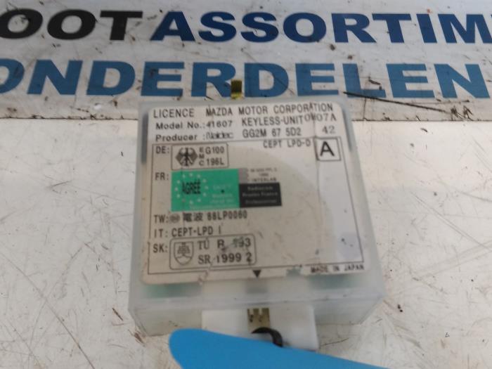 Usagé Module électronique central Mazda 626 (GW19) 2.0i 16V HiPower Prix € 30,00 Règlement à la marge proposé par Autodemontagebedrijf R. Poeste B.V.