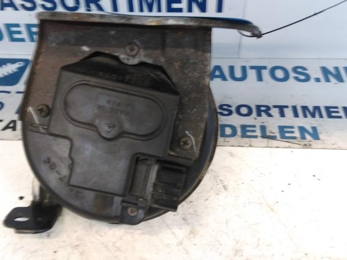 Gebrauchte Steuergerät Tempomat Mazda 626 (GW19) 2.0i 16V HiPower Preis € 30,00 Margenregelung angeboten von Autodemontagebedrijf R. Poeste B.V.