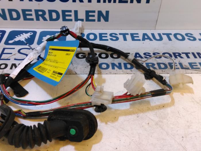 Begagnade Kablage Mazda 626 (GW19) 2.0i 16V HiPower Pris € 30,00 Marginaltabell erbjuds av Autodemontagebedrijf R. Poeste B.V.