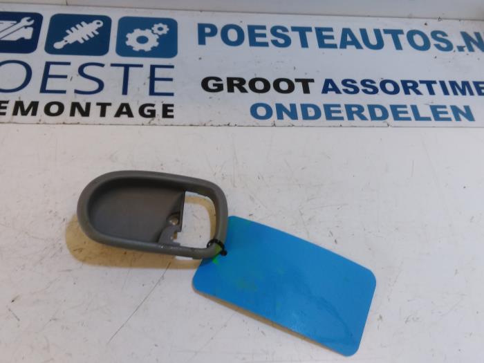 Usagé Divers Mazda 626 (GW19) 2.0i 16V HiPower Prix € 10,00 Règlement à la marge proposé par Autodemontagebedrijf R. Poeste B.V.
