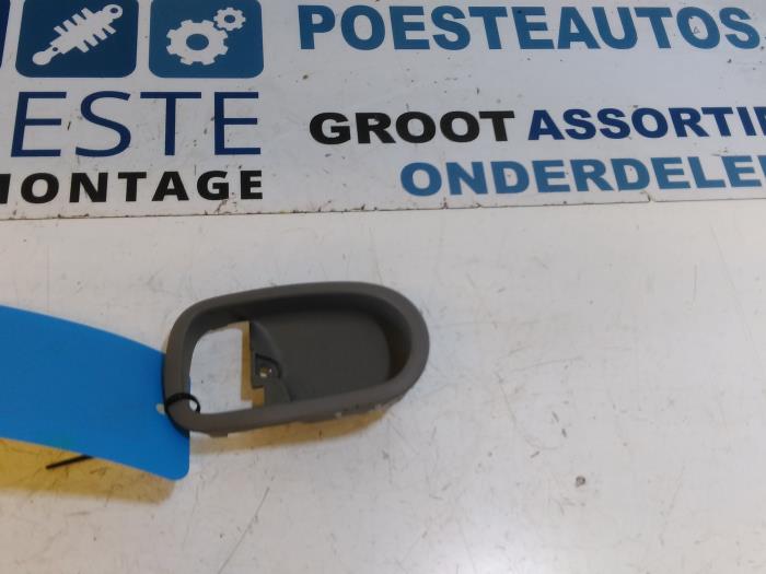Usagé Divers Mazda 626 (GW19) 2.0i 16V HiPower Prix € 10,00 Règlement à la marge proposé par Autodemontagebedrijf R. Poeste B.V.