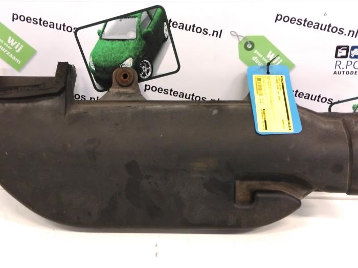 Begagnade Lufttratt Hyundai H-1/Starex Travel 2.5 TD Pris € 30,00 Marginaltabell erbjuds av Autodemontagebedrijf R. Poeste B.V.