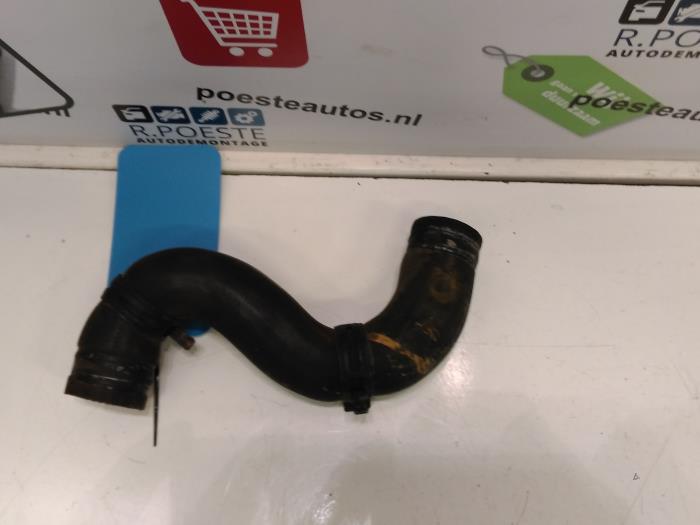 Radiator hose from a Peugeot 206 (2A/C/H/J/S) 1.6 XS,XT 2000