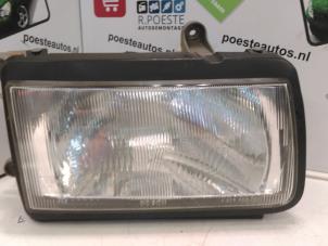 Used Headlight, right Opel Frontera (6B) 3.2 V6 24V Price € 75,00 Margin scheme offered by Autodemontagebedrijf R. Poeste