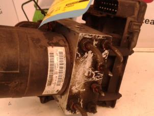 ABS Computer from a Mercedes-Benz ML I (163) 320 3.2 V6 18V Aut.Kat. 1998