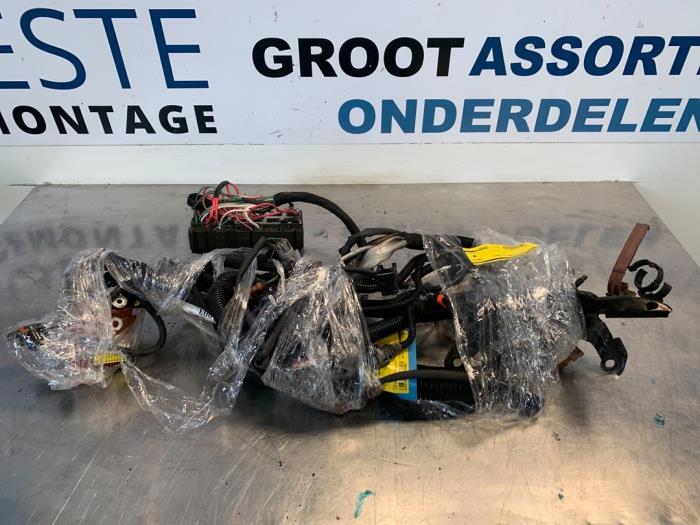 Begagnade Kablage Renault Espace (JK) 2.0 16V Turbo Pris € 200,00 Marginaltabell erbjuds av Autodemontagebedrijf R. Poeste B.V.