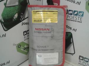 Używane Rózne Nissan Almera Tino (V10M) 1.8 16V Cena € 15,00 Procedura marży oferowane przez Autodemontagebedrijf R. Poeste B.V.