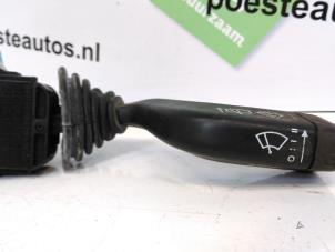 Usados Interruptor de limpiaparabrisas Opel Astra G (F08/48) 1.6 16V Precio € 15,00 Norma de margen ofrecido por Autodemontagebedrijf R. Poeste B.V.