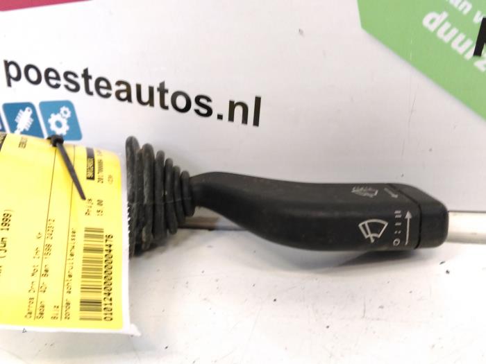 Interruptor de limpiaparabrisas de un Opel Astra F (56/57) 1.6i 16V 1999