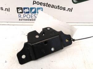 Used Tailgate lock stop Peugeot 206 (2A/C/H/J/S) 1.4 XR,XS,XT,Gentry Price € 15,00 Margin scheme offered by Autodemontagebedrijf R. Poeste B.V.