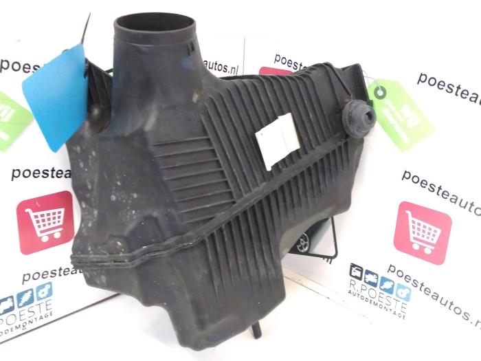 Begagnade Luftfilterhus Renault Scénic II (JM) 1.6 16V Pris € 30,00 Marginaltabell erbjuds av Autodemontagebedrijf R. Poeste B.V.