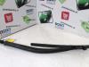 Front wiper arm from a Alfa Romeo 147 (937), Hatchback, 2000 / 2010