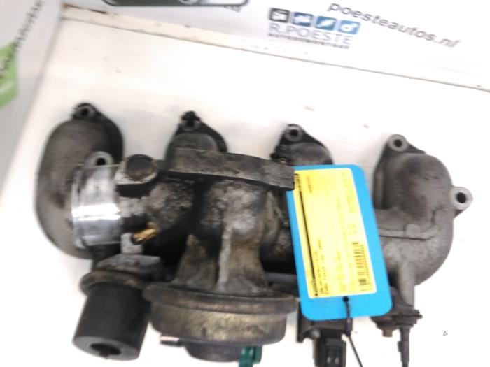 Begagnade Insugsrör Ford Focus 1 1.8 TDCi 115 Pris € 30,00 Marginaltabell erbjuds av Autodemontagebedrijf R. Poeste B.V.