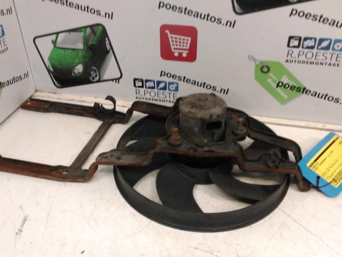 Używane Wentylator Fiat Cinquecento 1.1i Sporting Cena € 20,00 Procedura marży oferowane przez Autodemontagebedrijf R. Poeste B.V.