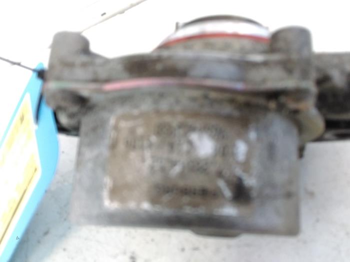 Bomba de vacío de servofreno de un Peugeot 206 SW (2E/K) 1.4 HDi 2004