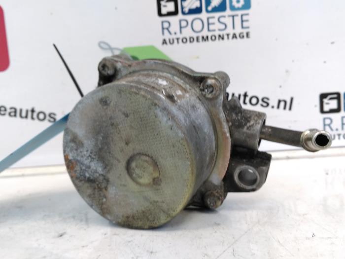 Bomba de vacío de servofreno de un Peugeot 206 SW (2E/K) 1.4 HDi 2004