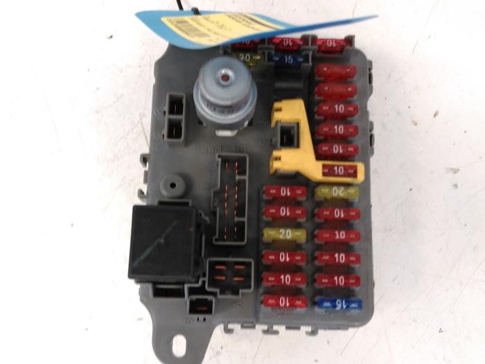 Fuse box from a Land Rover Discovery I 2.5 TDi 300 1998
