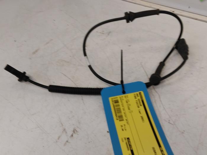 Gebrauchte ABS Sensor Ford Fusion 1.4 16V Preis € 35,00 Margenregelung angeboten von Autodemontagebedrijf R. Poeste B.V.