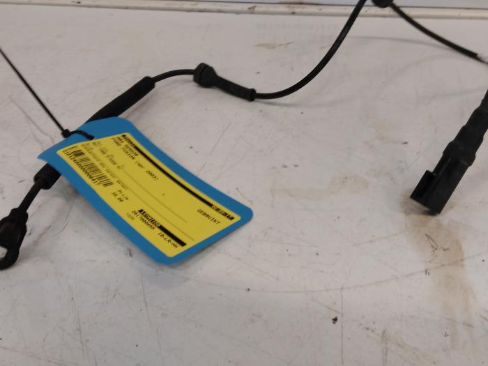 Gebrauchte ABS Sensor Ford Fusion 1.4 16V Preis € 35,00 Margenregelung angeboten von Autodemontagebedrijf R. Poeste B.V.