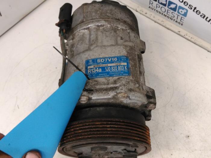 Air conditioning pump from a Seat Toledo (1M2) 2.3 V5 Sport 2002