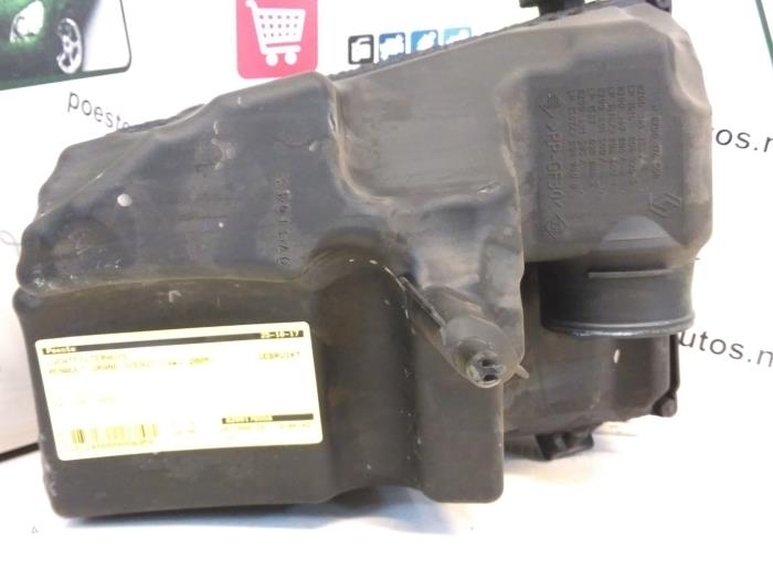 Gebrauchte Luftfiltergehäuse Renault Grand Scénic II (JM) 2.0 16V Preis € 30,00 Margenregelung angeboten von Autodemontagebedrijf R. Poeste B.V.