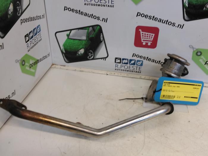Gebrauchte AGR Ventil BMW 3 serie (E46/4) 318i Preis € 40,00 Margenregelung angeboten von Autodemontagebedrijf R. Poeste B.V.