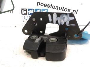 Used Tailgate lock mechanism Fiat Panda (169) 1.1 Fire Price € 15,00 Margin scheme offered by Autodemontagebedrijf R. Poeste B.V.