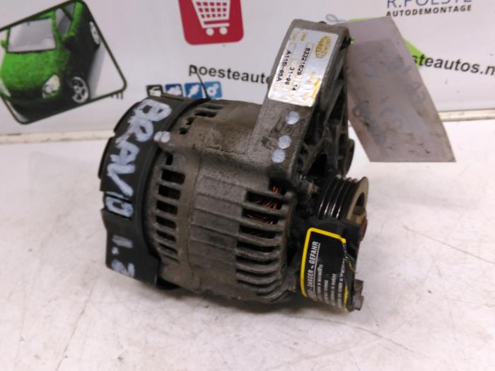 Begagnade Dynamo Fiat Bravo (182A) 1.2 16V Pris € 30,00 Marginaltabell erbjuds av Autodemontagebedrijf R. Poeste B.V.