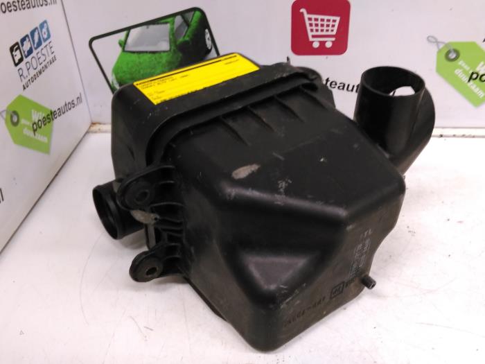 Begagnade Luftfilterhus Suzuki Alto (SH410) 1.0 GA,GL Pris € 20,00 Marginaltabell erbjuds av Autodemontagebedrijf R. Poeste B.V.