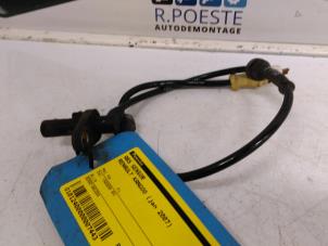 Used ABS Sensor Renault Kangoo (KC) 1.5 dCi 60 Price € 30,00 Margin scheme offered by Autodemontagebedrijf R. Poeste B.V.