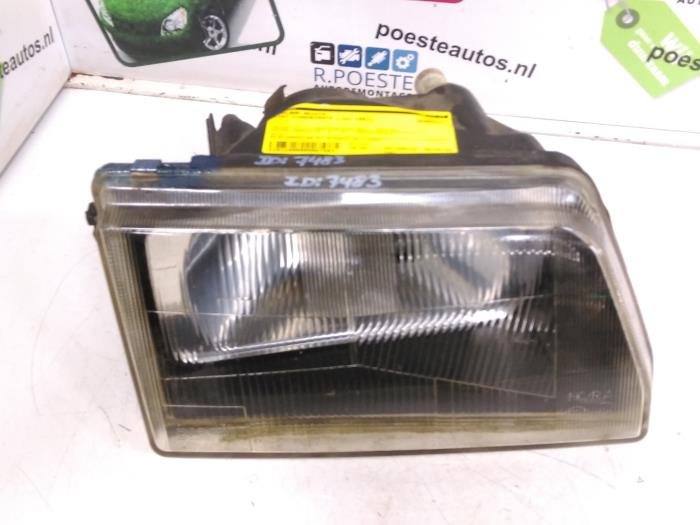 Używane Reflektor prawy Fiat Cinquecento 0.9 i.e. S Cena € 10,00 Procedura marży oferowane przez Autodemontagebedrijf R. Poeste B.V.