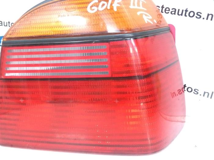Tylne swiatlo pozycyjne prawe z Volkswagen Golf III (1H1) 1.4 CL 1994