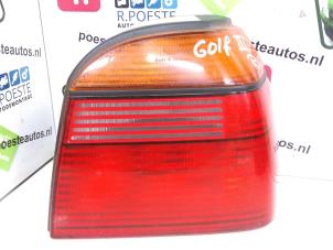 Używane Tylne swiatlo pozycyjne prawe Volkswagen Golf III (1H1) 1.4 CL Cena € 10,00 Procedura marży oferowane przez Autodemontagebedrijf R. Poeste B.V.