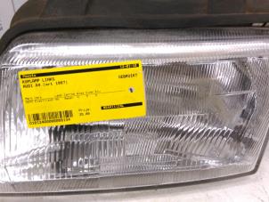 Używane Reflektor lewy Audi A4 (B5) 1.6 Cena € 10,00 Procedura marży oferowane przez Autodemontagebedrijf R. Poeste B.V.
