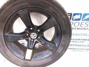 Gebrauchte Felge + Reifen Volkswagen Transporter T5 2.5 TDi PF Preis € 150,00 Margenregelung angeboten von Autodemontagebedrijf R. Poeste B.V.