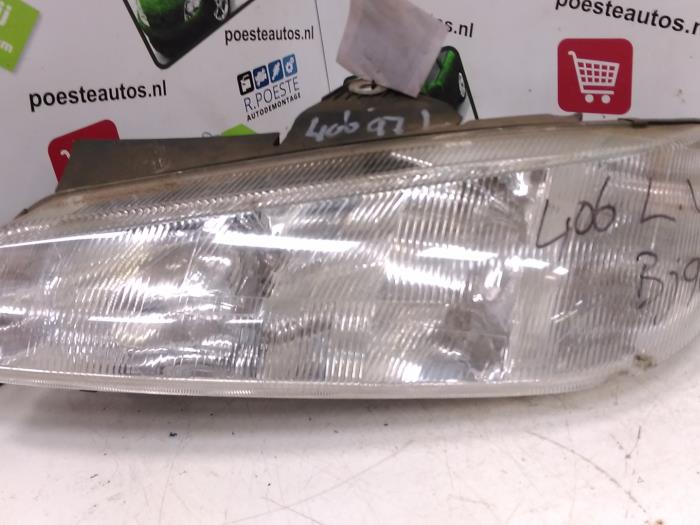 Peugeot 406 Headlights, left stock | ProxyParts.com