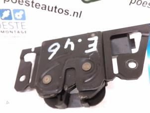 Used Tailgate lock mechanism BMW 3 serie Compact (E46/5) 316ti 16V Price € 40,00 Margin scheme offered by Autodemontagebedrijf R. Poeste B.V.