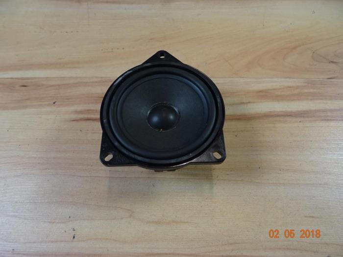 Używane Glosnik Mini Mini (R56) 1.6 16V Cooper S Cena € 20,00 Procedura marży oferowane przez Miniparts24