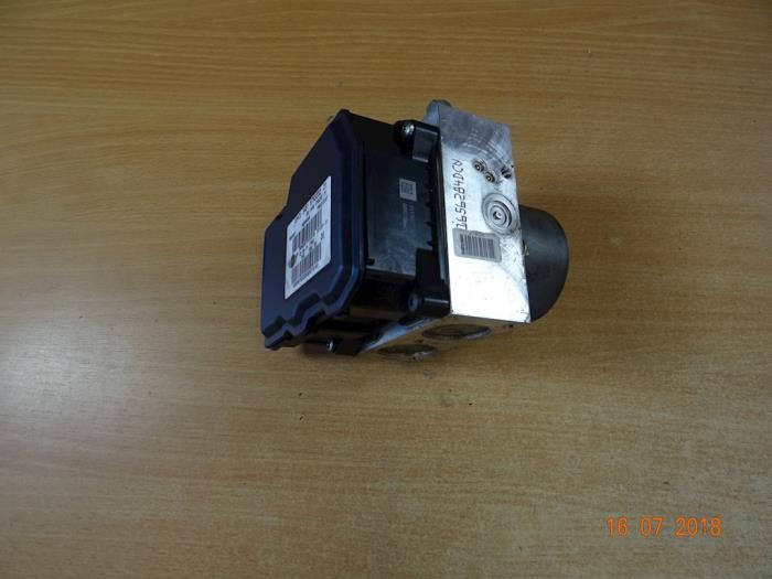Begagnade ABS-pump Mini Mini (R56) 1.6 16V Cooper Pris € 119,00 Inklusive moms erbjuds av Miniparts24