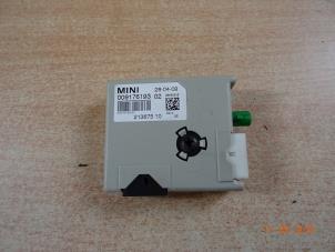 Usados Amplificador de antena Mini Mini Open (R57) 1.6 16V Cooper Precio € 23,80 IVA incluido ofrecido por Miniparts24 - Miniteile24 GbR