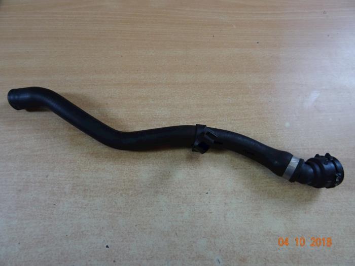 Begagnade Vattenrör Mini Mini (R56) 1.6 16V Cooper S Pris € 23,21 Inklusive moms erbjuds av Miniparts24