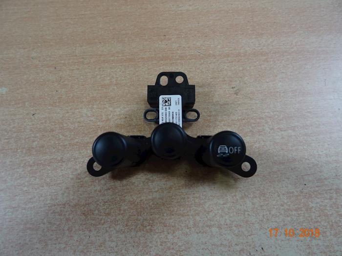 Używane Przelacznik Mini Mini (R56) 1.6 16V One Cena € 23,80 Z VAT oferowane przez Miniparts24