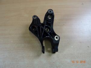 Used Engine mount Mini Mini (R56) 1.6 16V Cooper S Price € 23,80 Inclusive VAT offered by Miniparts24 - Miniteile24 GbR