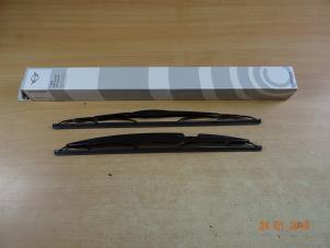 New Set of wiper blades BMW Mini One/Cooper (R50) Price € 35,11 Inclusive VAT offered by Miniparts24 - Miniteile24 GbR