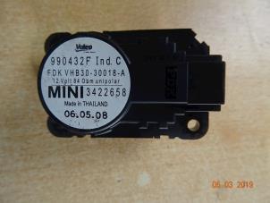 Used Heater valve motor Mini Mini (R56) 1.6 16V Cooper S Price € 20,00 Margin scheme offered by Miniparts24 - Miniteile24 GbR