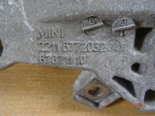 Usagé Support moteur Mini Countryman (R60) 1.6 16V Cooper S ALL4 Prix € 25,00 Règlement à la marge proposé par Miniparts24 - Miniteile24 GbR