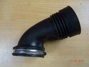 Used Air intake hose Mini Mini (R56) 1.6 16V Cooper Price € 15,00 Margin scheme offered by Miniparts24 - Miniteile24 GbR