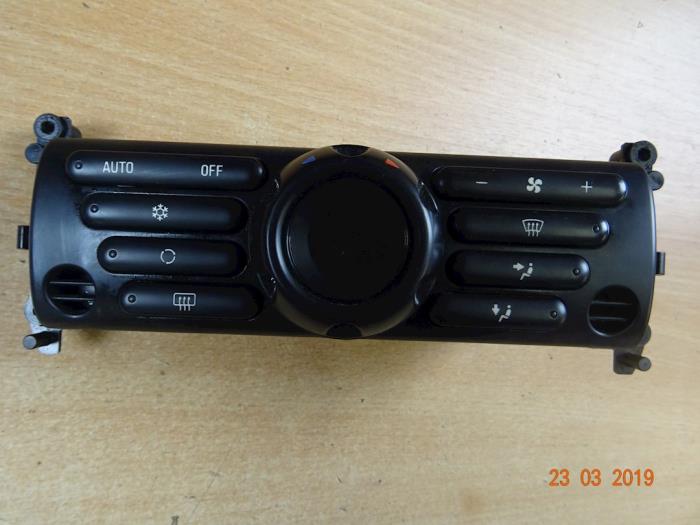 Air conditioning switch from a MINI Mini One/Cooper (R50) 1.6 16V One 2003