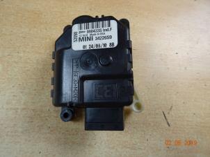 Used Electric heater valve Mini Mini (R56) 1.6 16V John Cooper Works Price € 20,00 Margin scheme offered by Miniparts24 - Miniteile24 GbR
