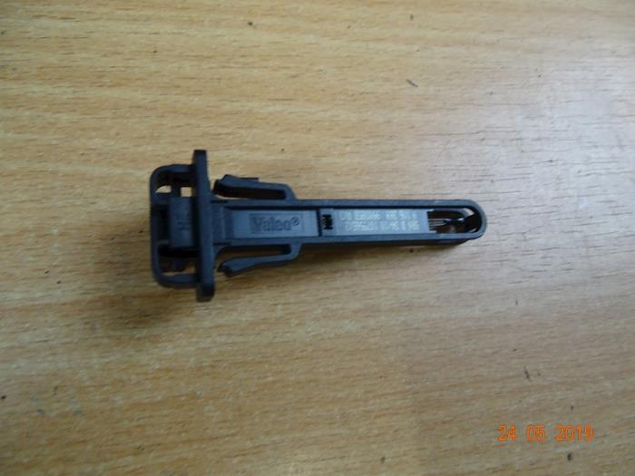 Used Radiator temperature sensor Mini Mini Open (R57) 1.6 Cooper D 16V Price € 15,00 Margin scheme offered by Miniparts24